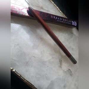 URBAN DECAY | CONSPIRACY | 24HR JUICY COLOR/ LIP DEFINITION | USED 1X